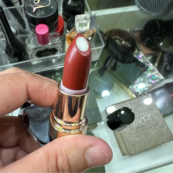 Avon Extra Plump Lipstick Choco Kiss - Picture 2 of 8